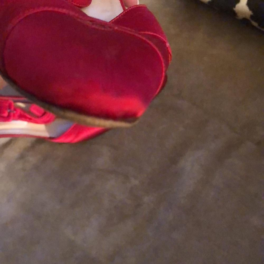 Manolo Blahnik Red Silk T-straps Kitten Heel Sz. 38 1/2 - Picture 9 of 12